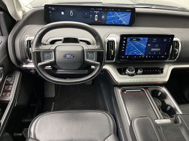 Certified 2025 Ford Expedition Platinum AWD/4WD image 16