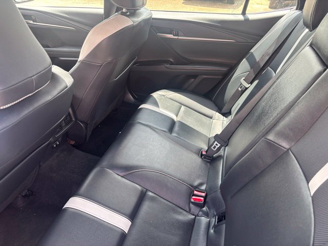 Used 2025 Toyota Camry SE FWD image 13