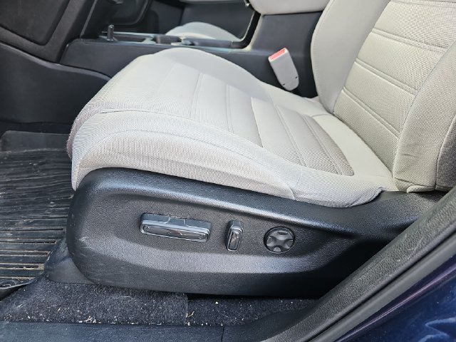 Used 2018 Honda CR-V EX image 16