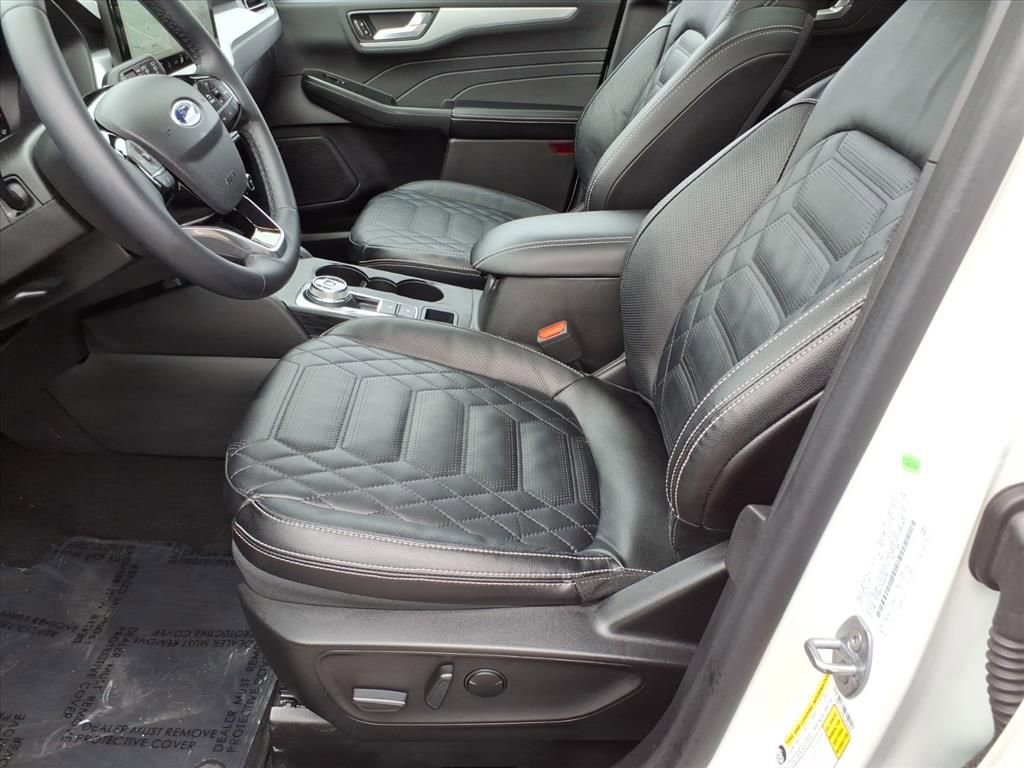 Certified 2023 Ford Escape Platinum w/ Premium Technology Package image 14