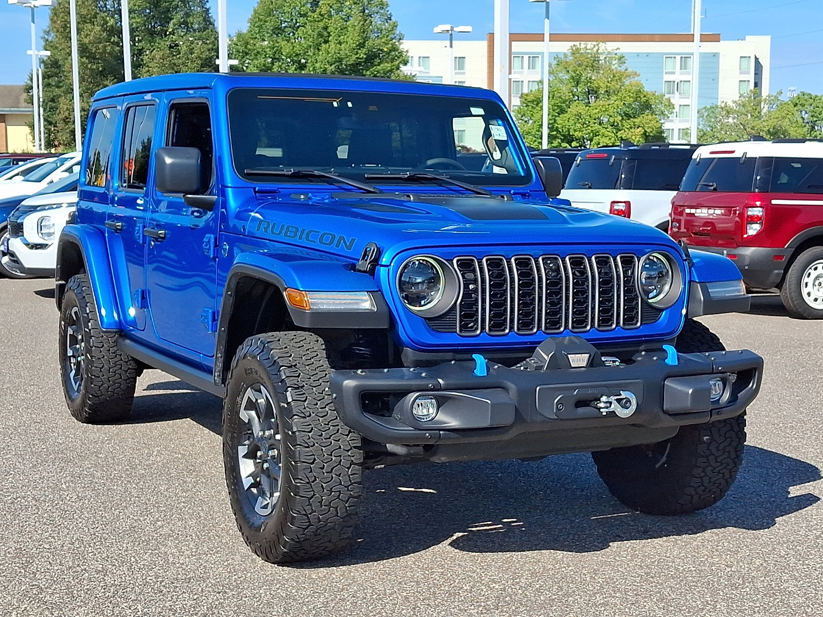 Used 2024 Jeep Wrangler Unlimited Rubicon 4xe AWD/4WD image 2