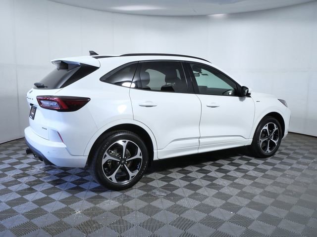 Certified 2024 Ford Escape ST-Line Select w/ Tech Pack #2 AWD/4WD image 8