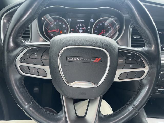 Used 2020 Dodge Charger SXT w/ Leather Interior Group RWD image 17