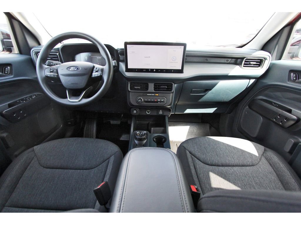 Certified 2025 Ford Maverick XLT w/ Black Appearance Package image 10