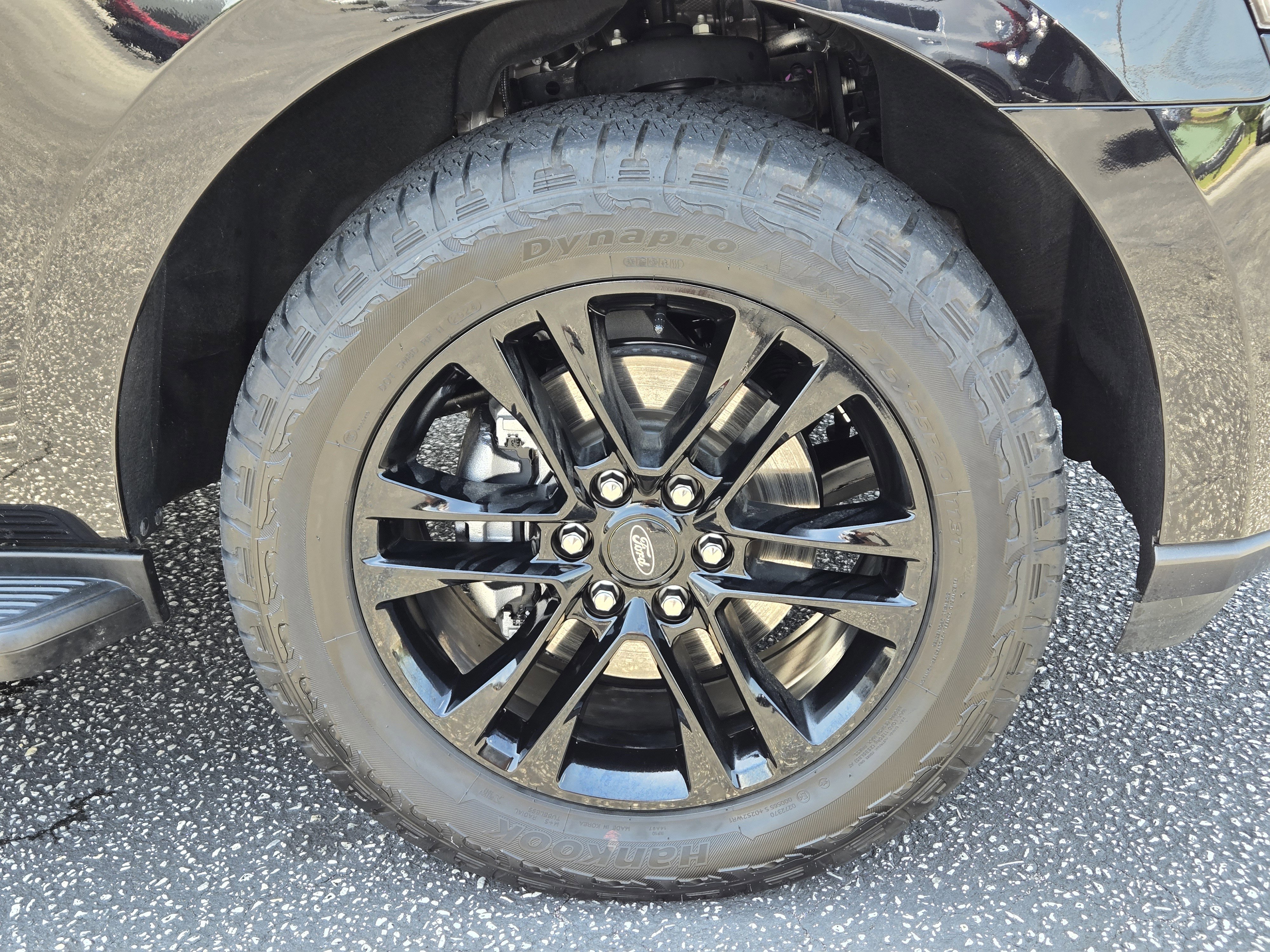 Certified 2024 Ford Expedition Max XLT RWD image 5