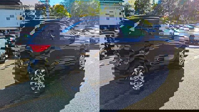 Certified 2022 Ford Escape SE image 9