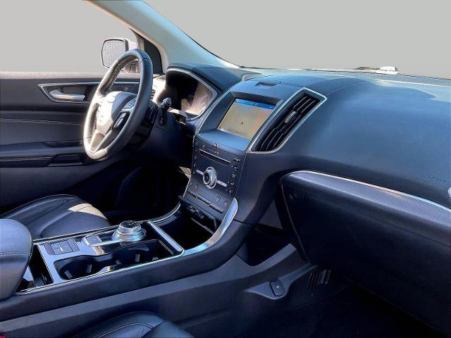 Certified 2019 Ford Edge Titanium w/ Equipment Group 301A AWD/4WD image 26