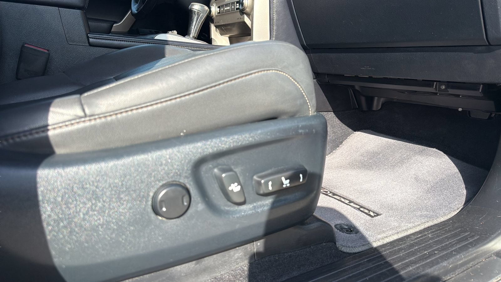 Used 2018 Lexus GX 460 w/ Navigation Package AWD/4WD image 22