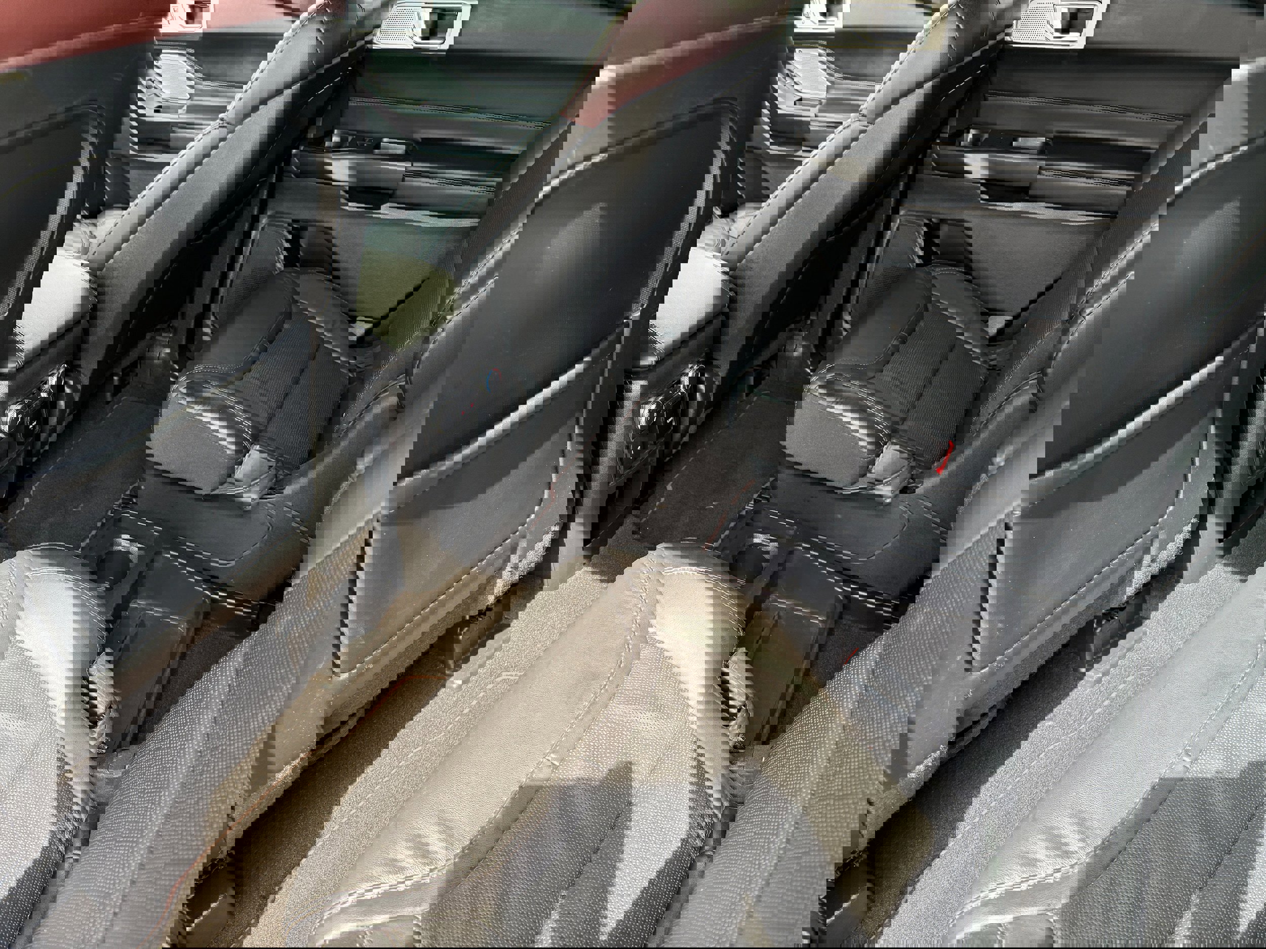 Certified 2020 Ford Explorer Platinum w/ Premium Technology Package image 14