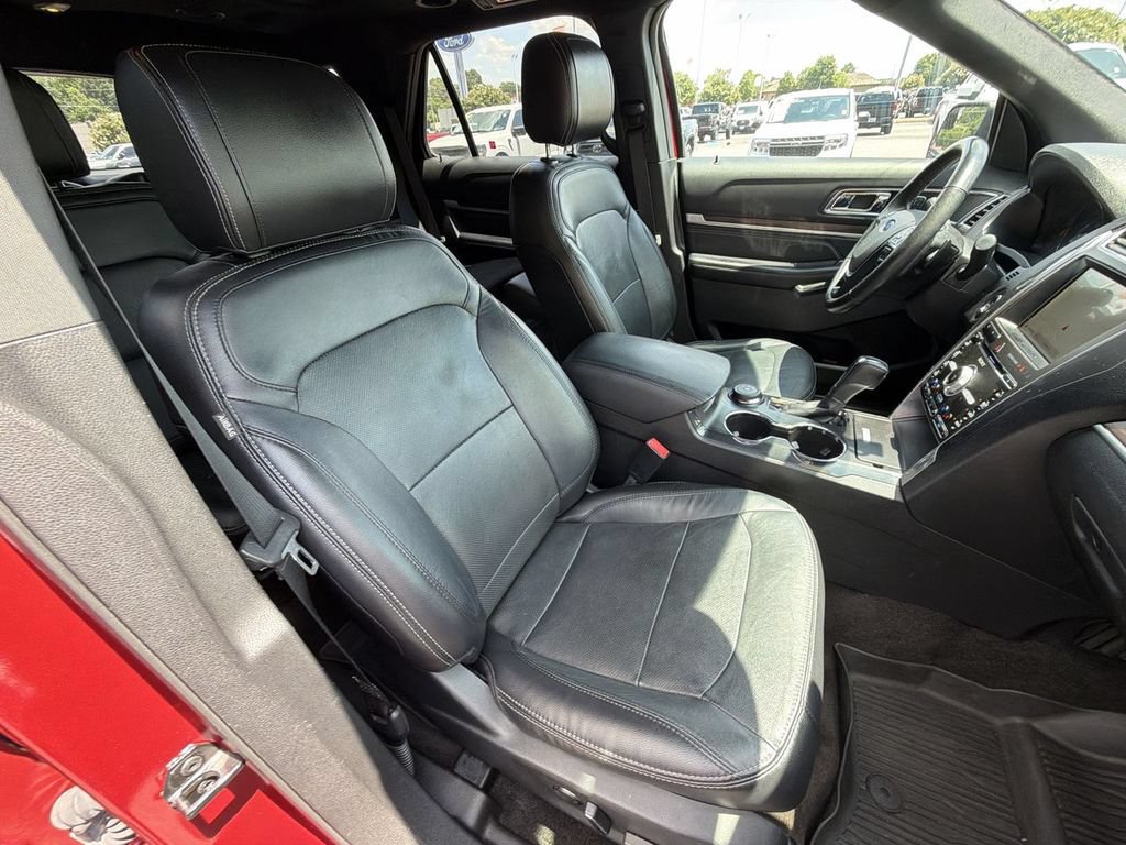 Certified 2017 Ford Explorer Limited AWD/4WD image 31
