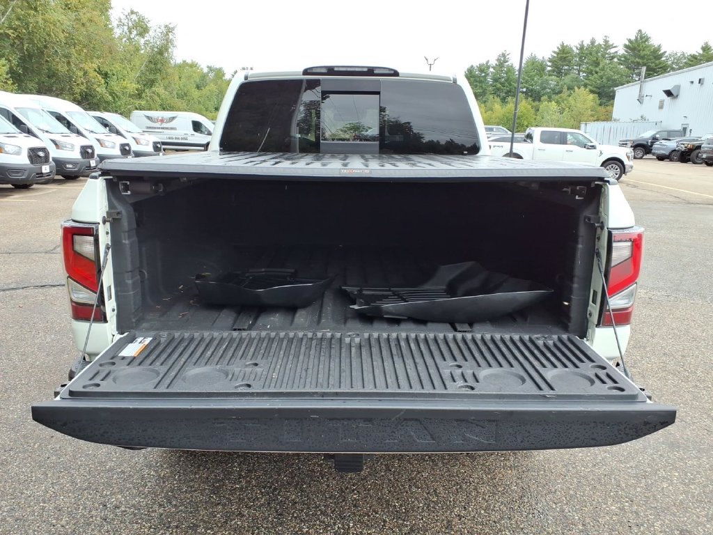 Used 2021 Nissan Titan PRO-4X w/ Pro-4x Convenience Package AWD/4WD image 13