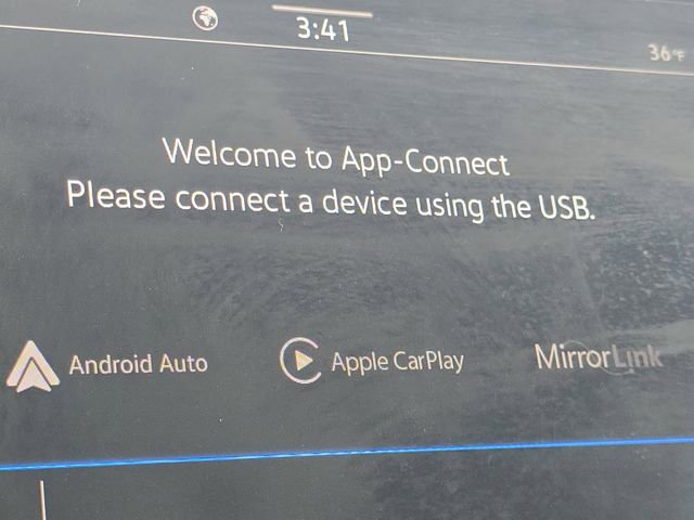 Used 2021 Volkswagen Tiguan SE image 10