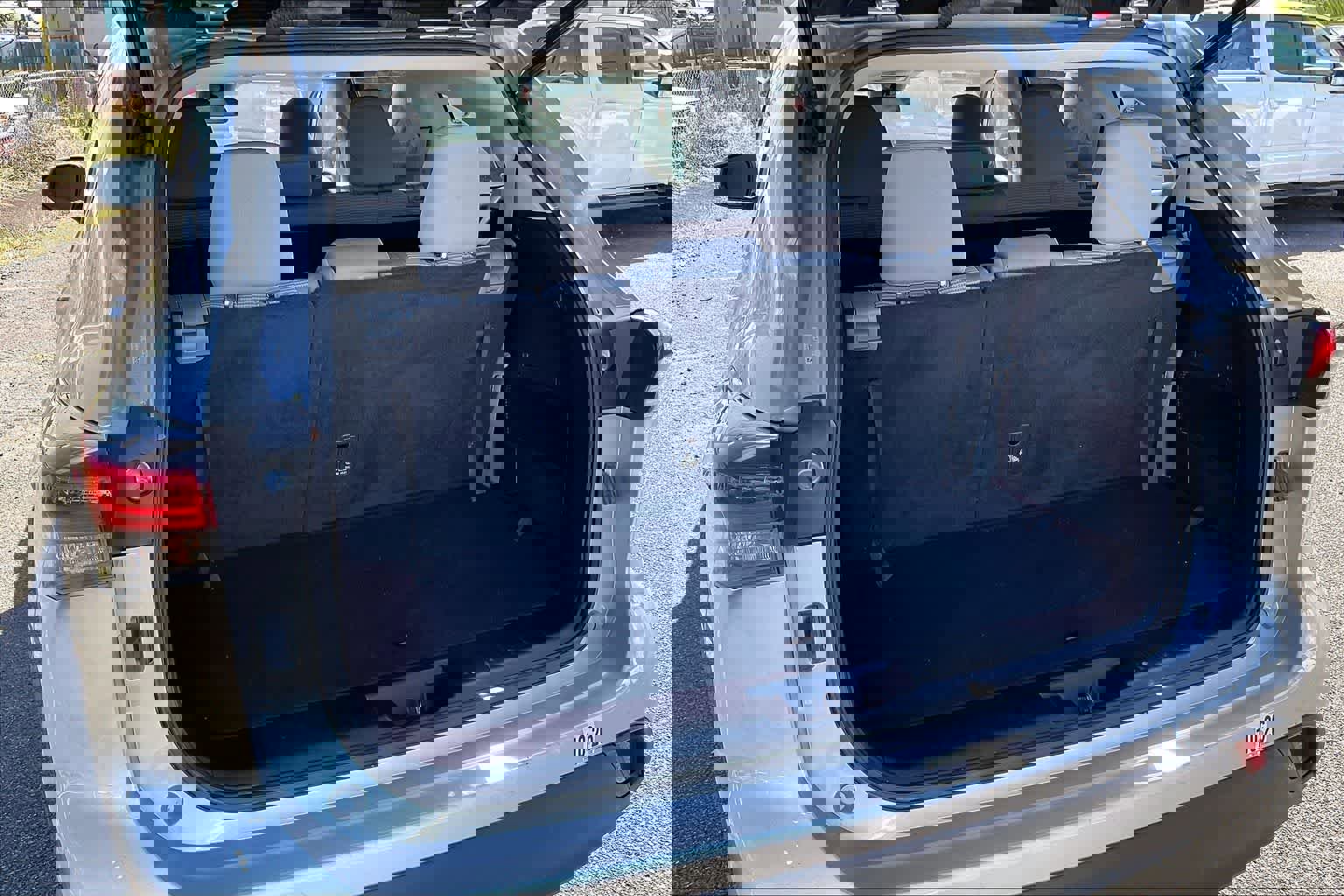 Used 2023 Toyota Highlander LE FWD image 20