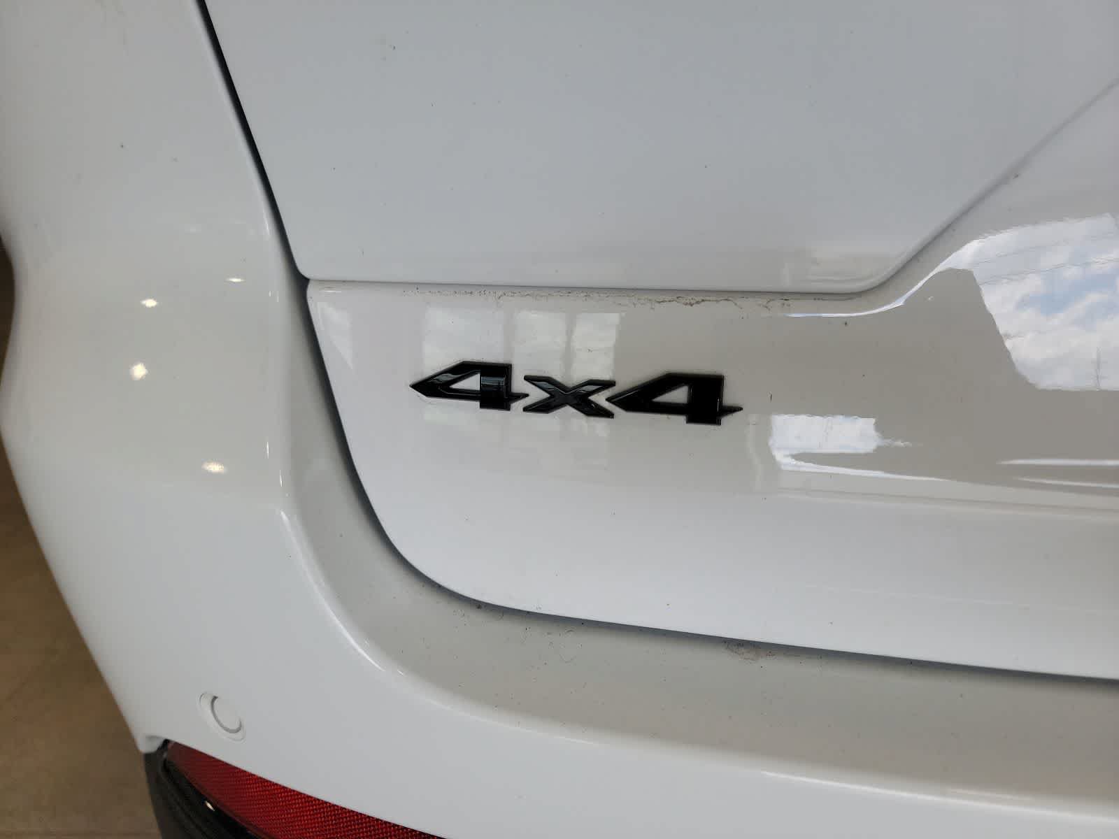 Used 2023 Jeep Grand Cherokee Altitude AWD/4WD image 10