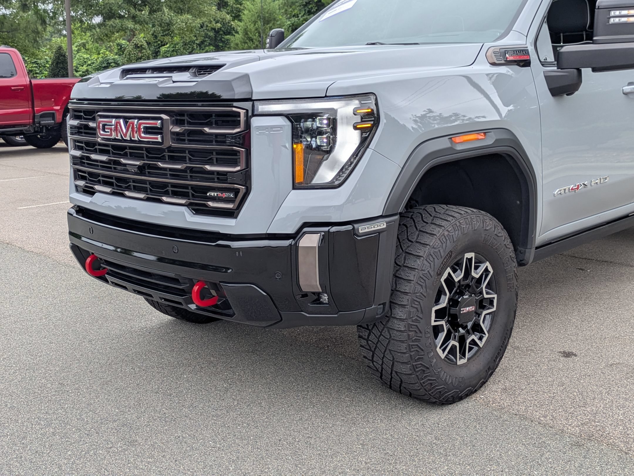Used 2024 GMC Sierra 2500 AT4X AWD/4WD image 10