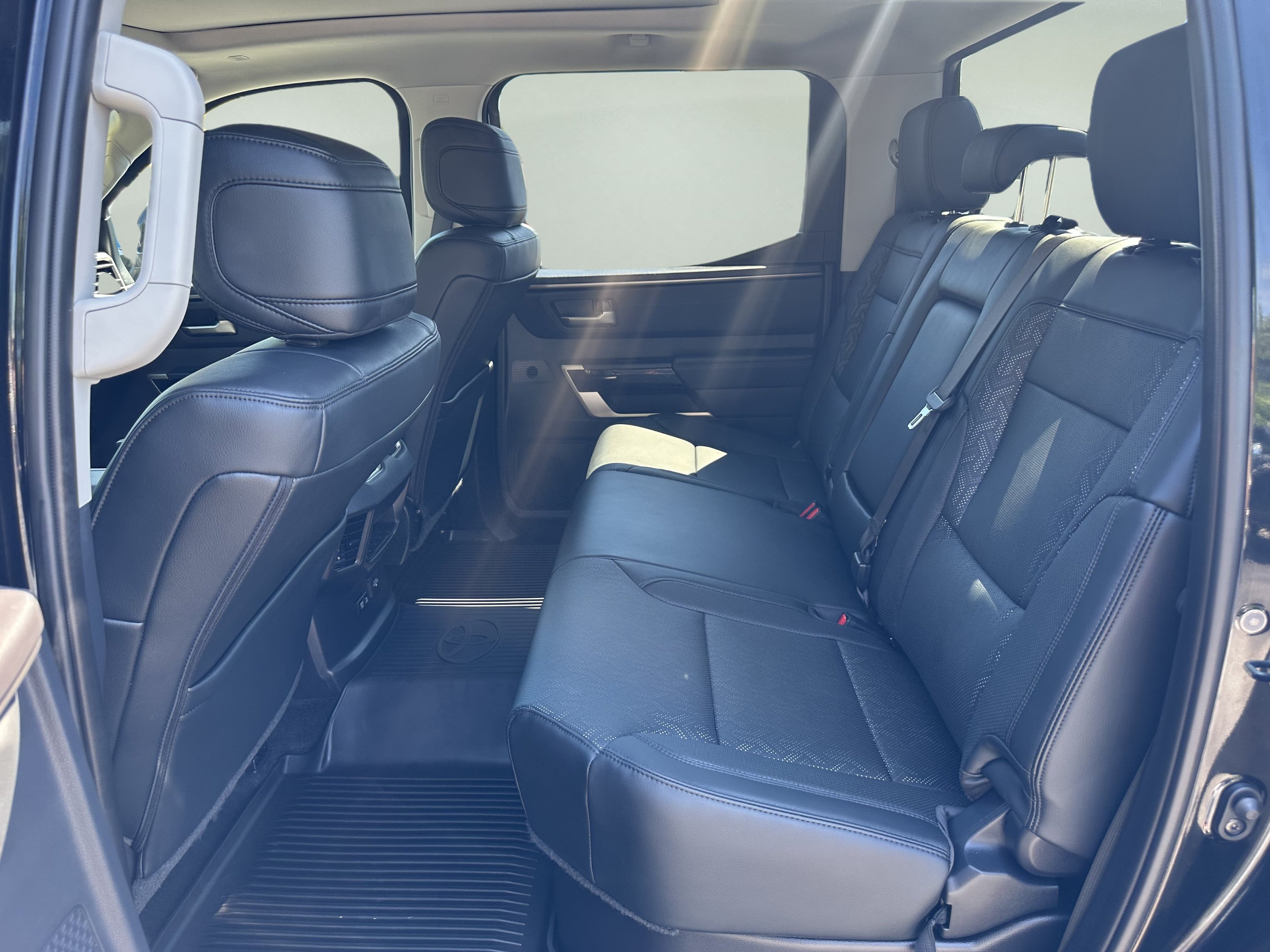 Used 2024 Toyota Tundra Limited AWD/4WD image 10