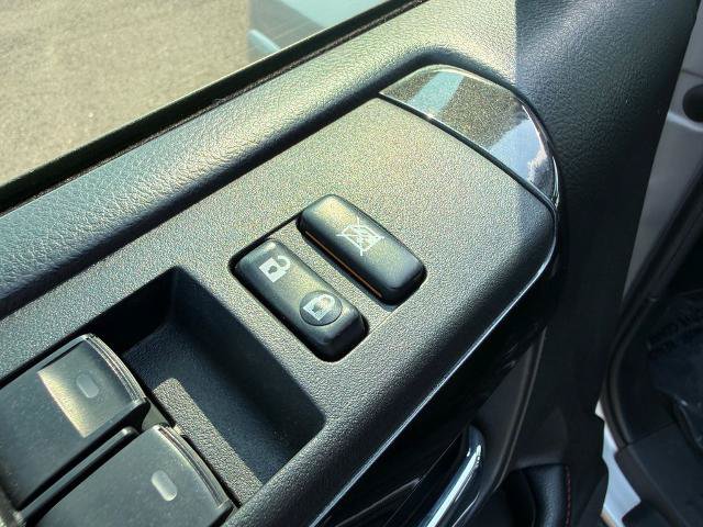 Used 2019 Toyota 4Runner TRD Off-Road Premium AWD/4WD image 26