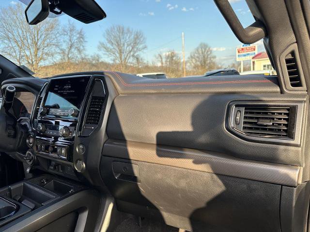 Used 2024 Nissan Titan PRO-4X w/ Pro-4x Convenience Package image 18