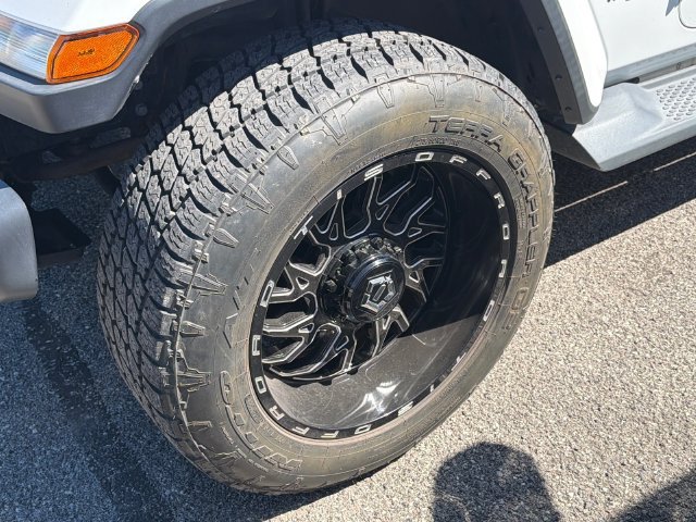 Used 2019 Jeep Wrangler Unlimited Sahara w/ Safety Group AWD/4WD image 6