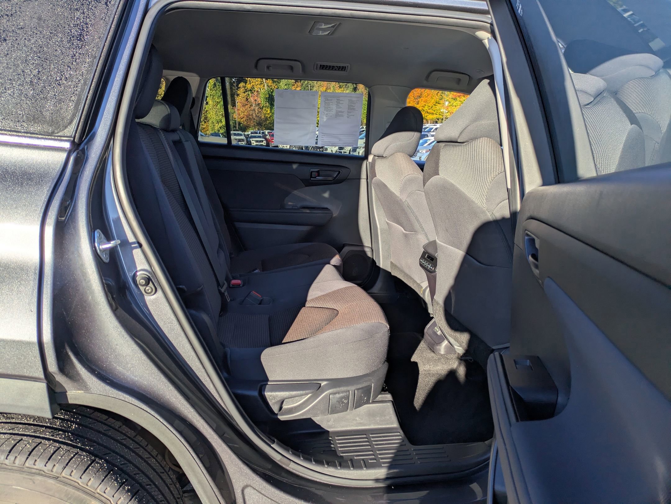 Used 2023 Toyota Highlander Limited image 33