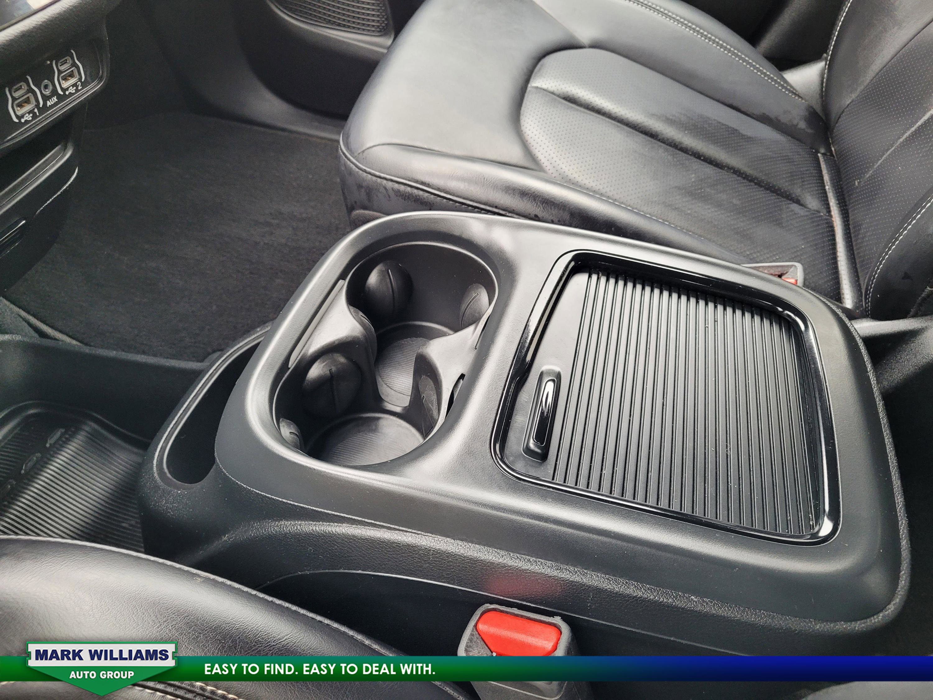 Used 2023 Chrysler Pacifica Touring-L w/ S Appearance Package image 26