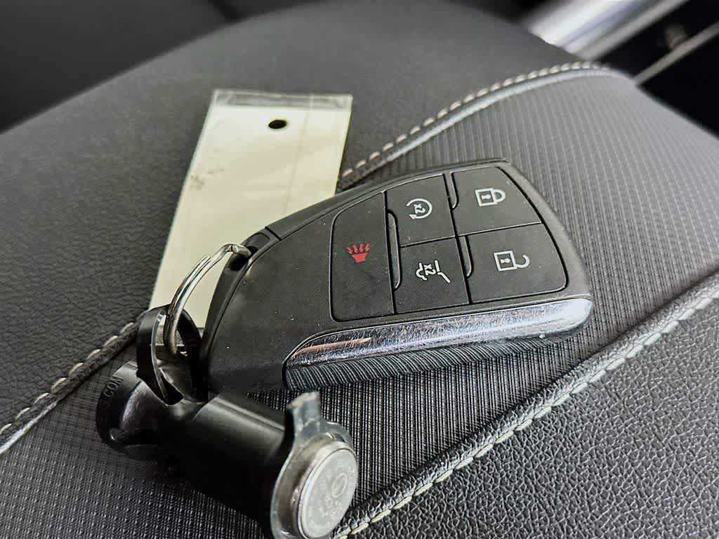 Used 2025 Chevrolet Traverse Z71 AWD/4WD image 21