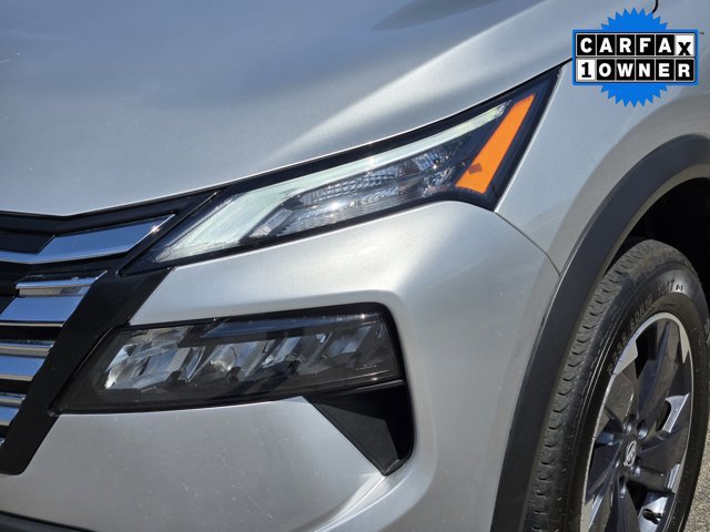 Used 2024 Nissan Rogue SV image 8