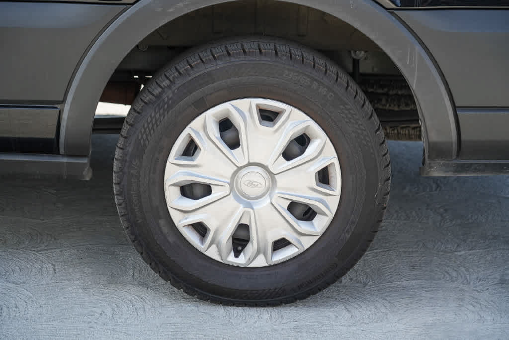 Certified 2025 Ford Transit 350 XLT RWD image 8