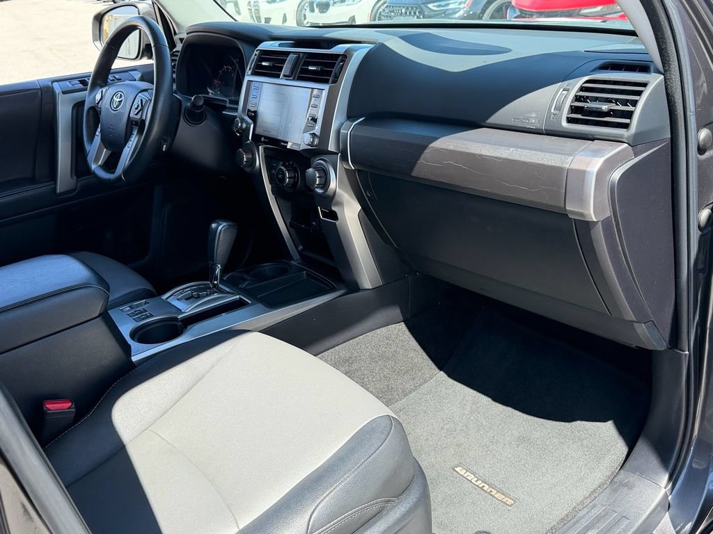 Used 2021 Toyota 4Runner SR5 Premium w/ Moonroof Package RWD image 16