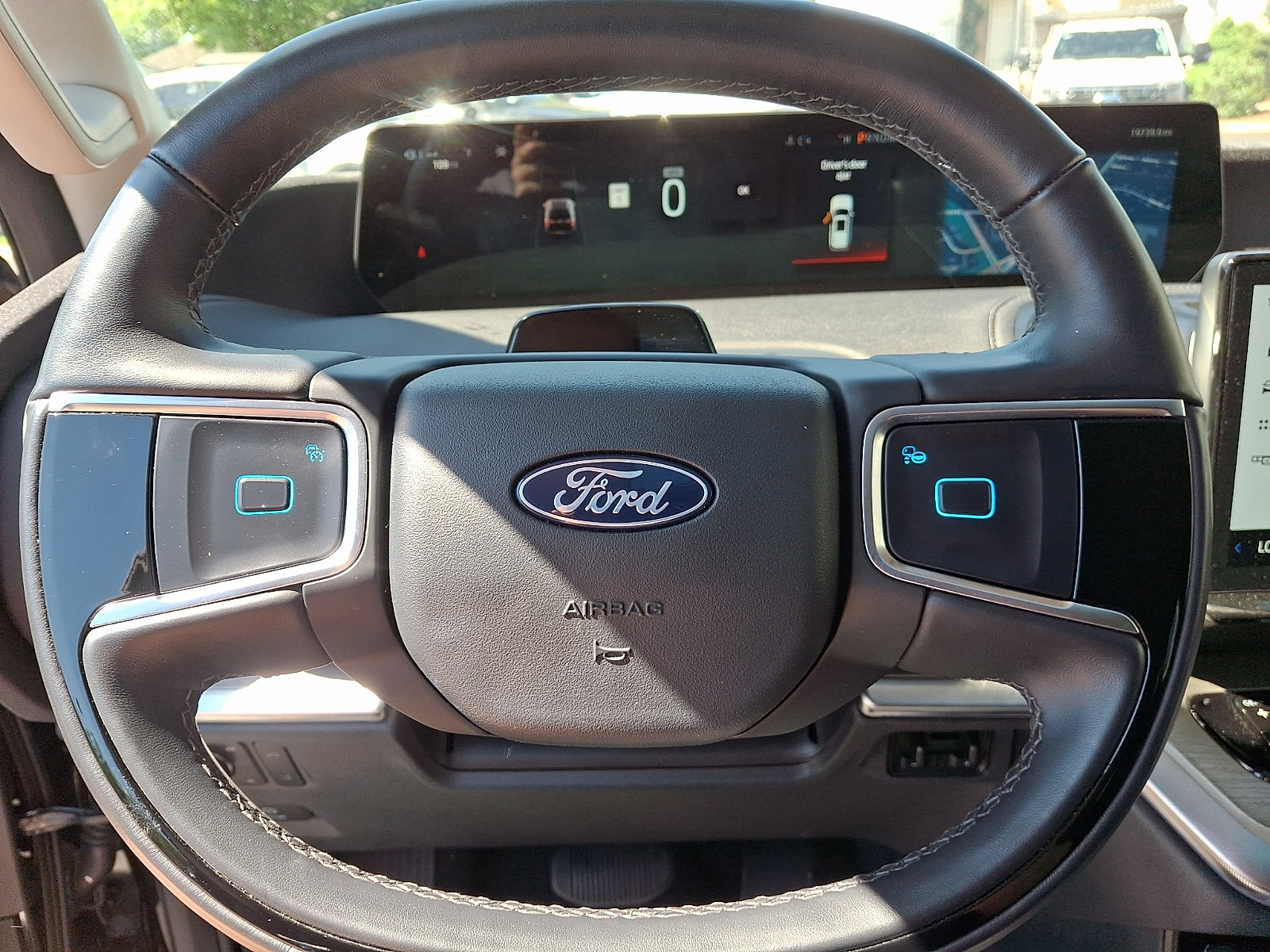 Certified 2025 Ford Expedition Platinum AWD/4WD image 22