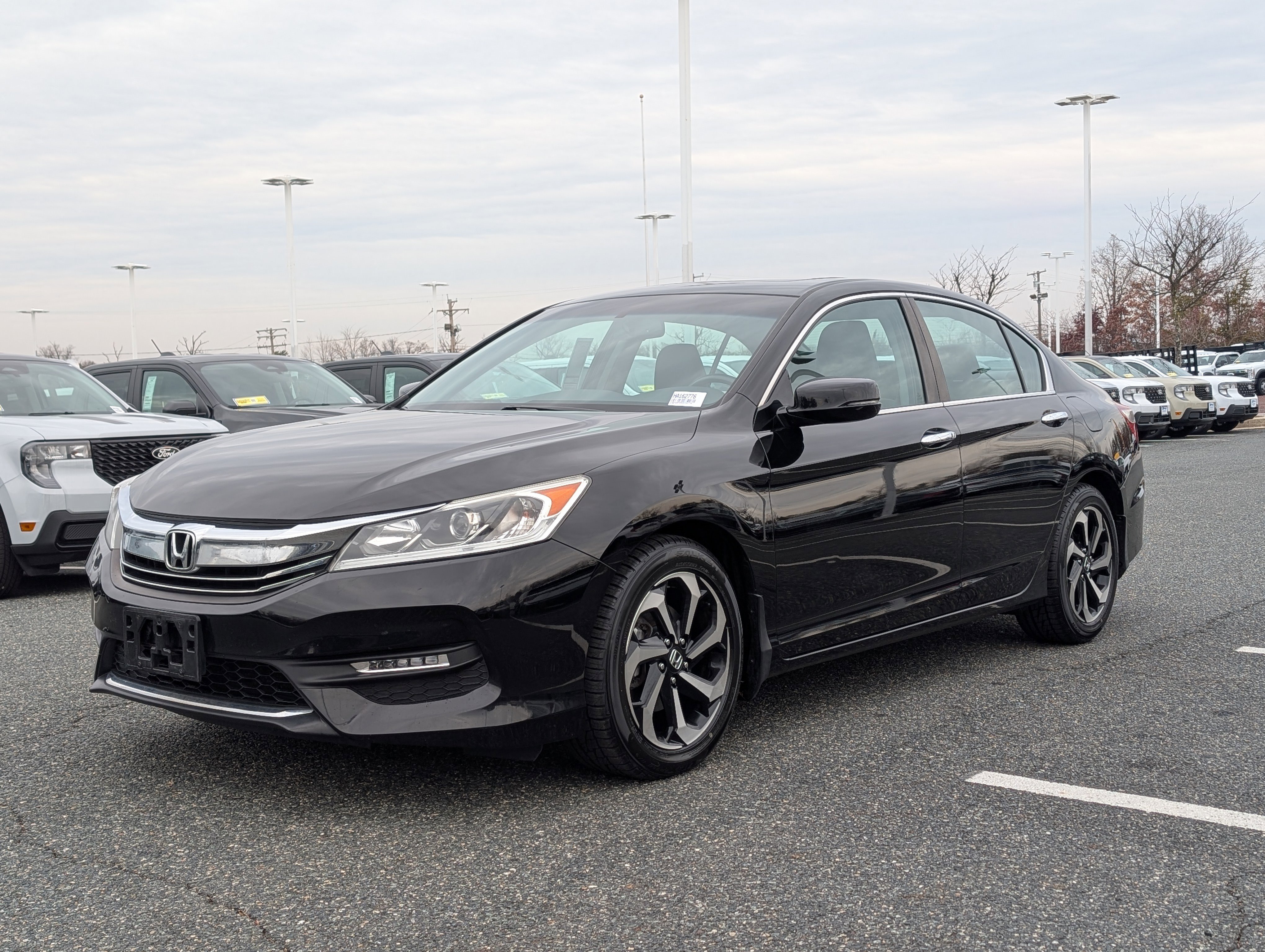 Used 2017 Honda Accord EX-L image 7
