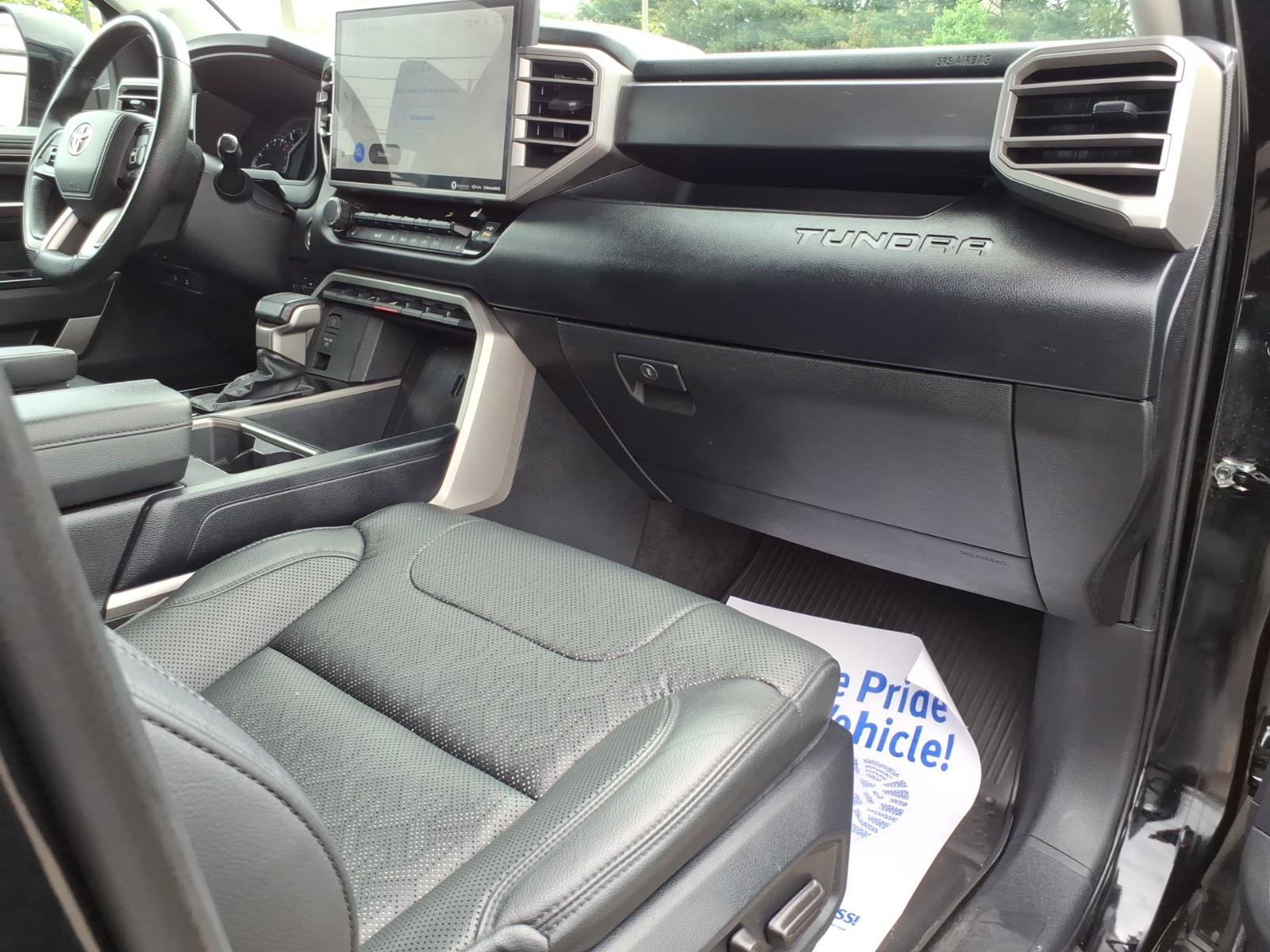 Used 2022 Toyota Tundra SR5 w/ SR5 Premium Package AWD/4WD image 10
