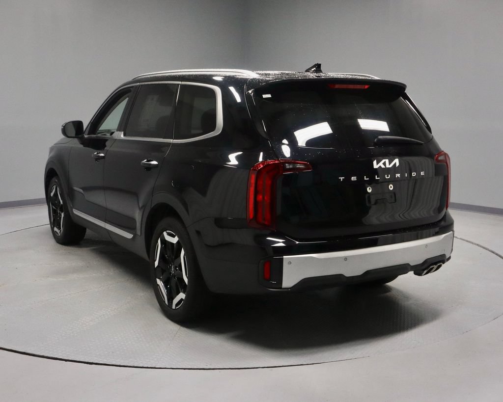 Used 2024 Kia Telluride S FWD image 10