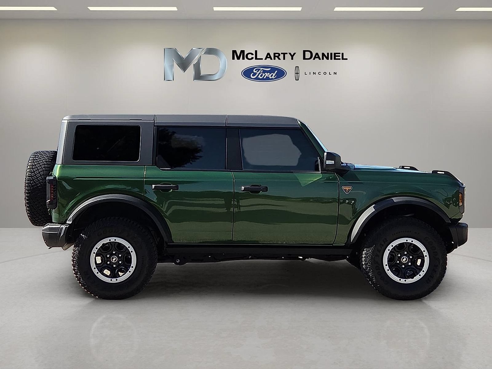 Certified 2023 Ford Bronco Badlands AWD/4WD image 6