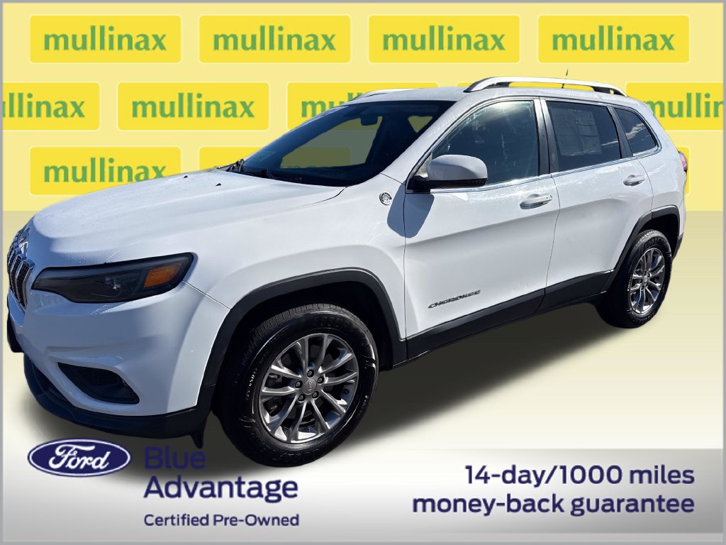 Used 2020 Jeep Cherokee Latitude Plus w/ Cold Weather Group AWD/4WD image 12