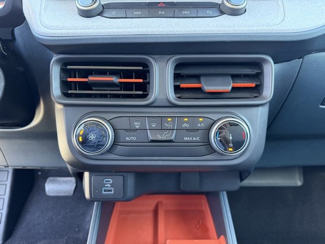 Certified 2023 Ford Maverick XLT image 17