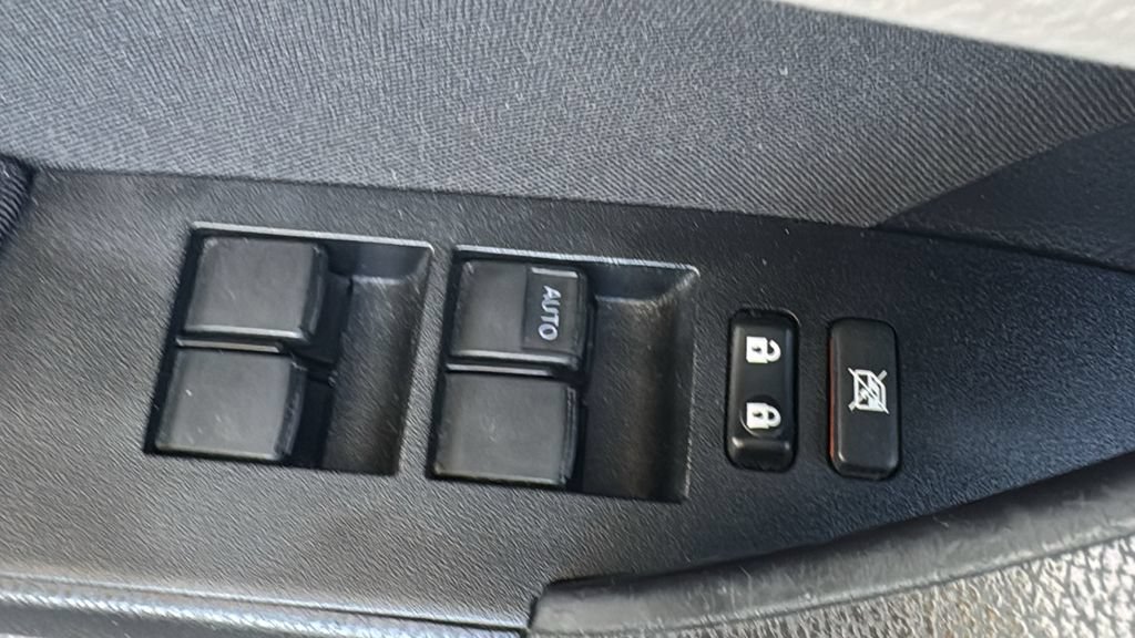 Used 2019 Toyota Corolla LE w/ Carpet Mat Package (TMS) FWD image 19