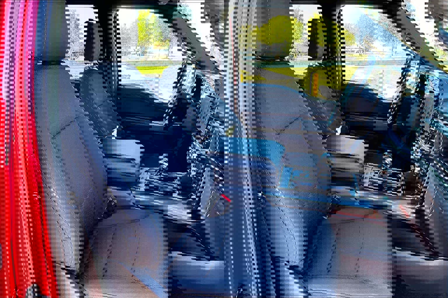 Certified 2022 Ford F150 XLT w/ Equipment Group 302A High image 11