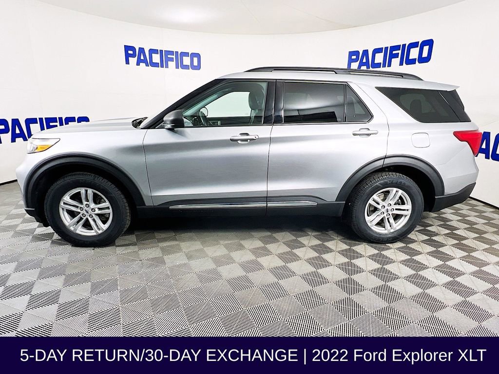 Certified 2022 Ford Explorer XLT w/ Equipment Group 202A AWD/4WD image 5