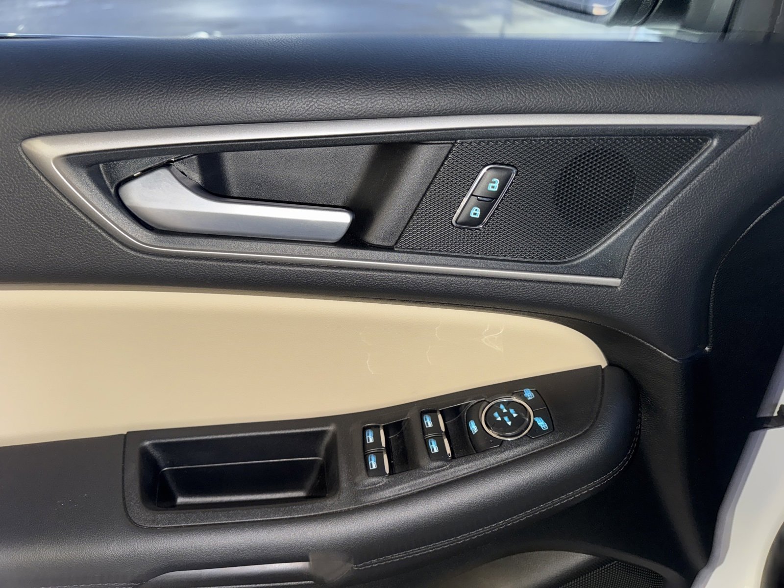 Certified 2024 Ford Edge SEL w/ Convenience Package image 24