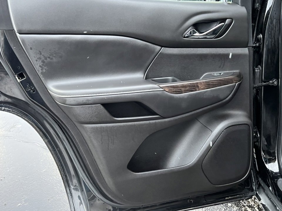 Used 2023 GMC Acadia Denali w/ Trailering Package image 41