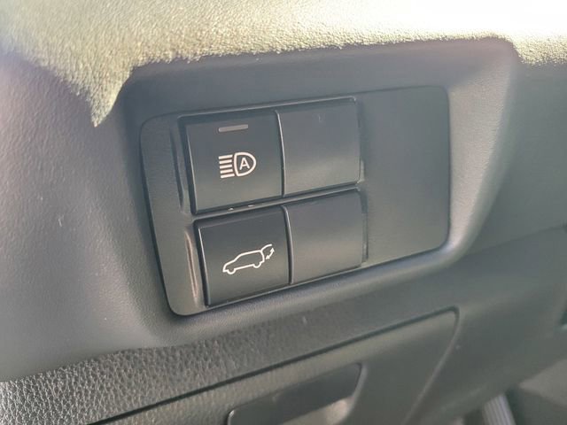 Used 2022 Toyota Highlander LE image 17