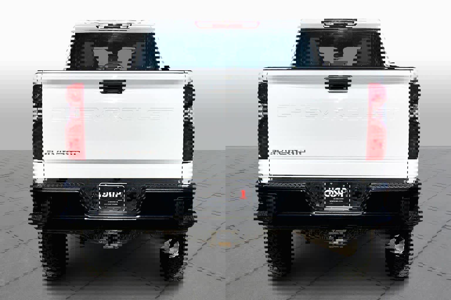 Used 2025 Chevrolet Silverado 2500 W/T image 2