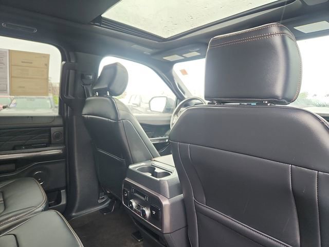 Certified 2023 Ford Expedition Platinum AWD/4WD image 28
