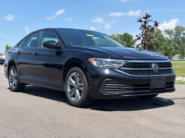 Used 2024 Volkswagen Jetta SE