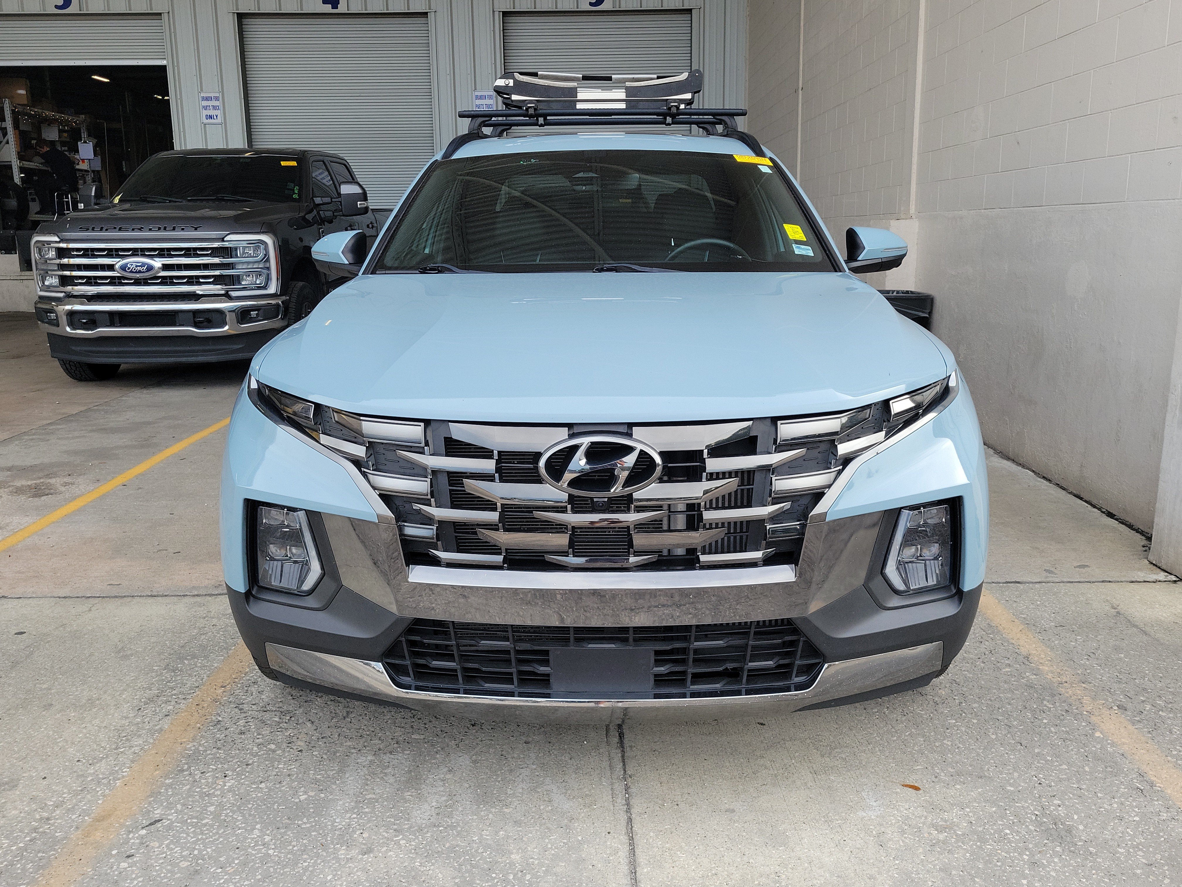 Used 2022 Hyundai Santa Cruz Limited AWD/4WD image 2