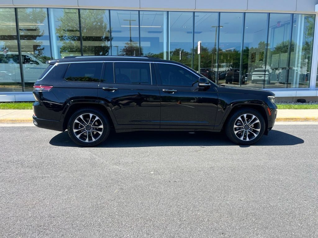 Used 2023 Jeep Grand Cherokee L Overland w/ Luxury Tech Group IV AWD/4WD image 10