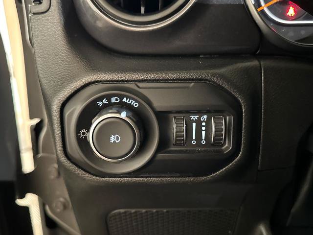 Used 2022 Jeep Wrangler Unlimited Sport AWD/4WD image 18