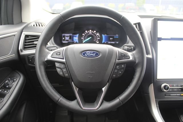Certified 2024 Ford Edge SEL w/ Convenience Package AWD/4WD image 6