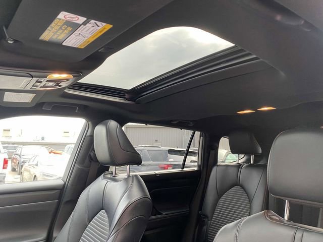 Used 2022 Toyota Highlander XSE image 17